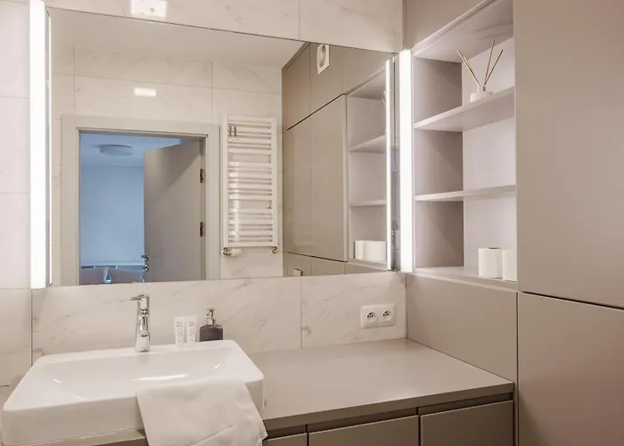 Wilda Chic By Bookinghost דירה